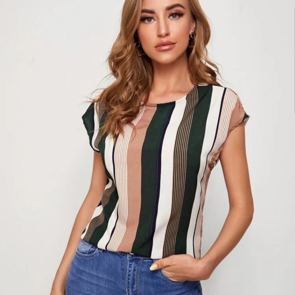 Shein Blouse With Cute Open Back Size Medium